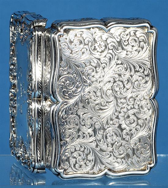 An early Victorian silver table snuff box, Length 4”/100 mm Width 47mm Weight 8.1oz/230grms